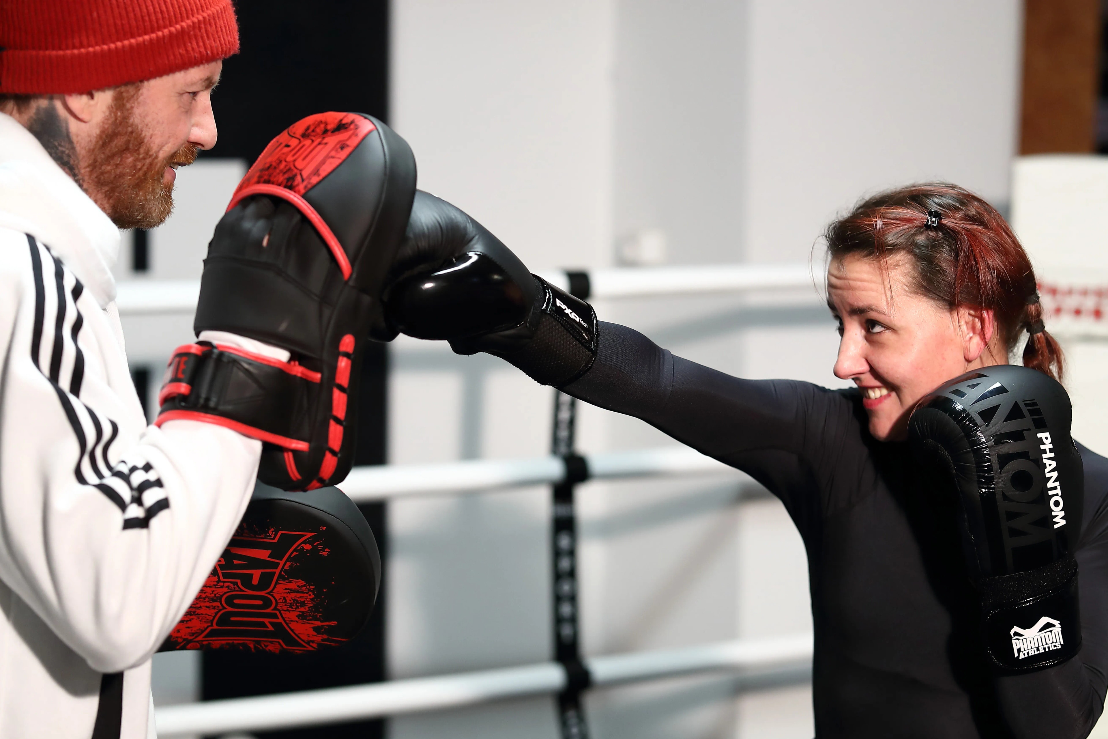 Frauen Kampfsport in Velbert – Selbstverteidigung und Fitness