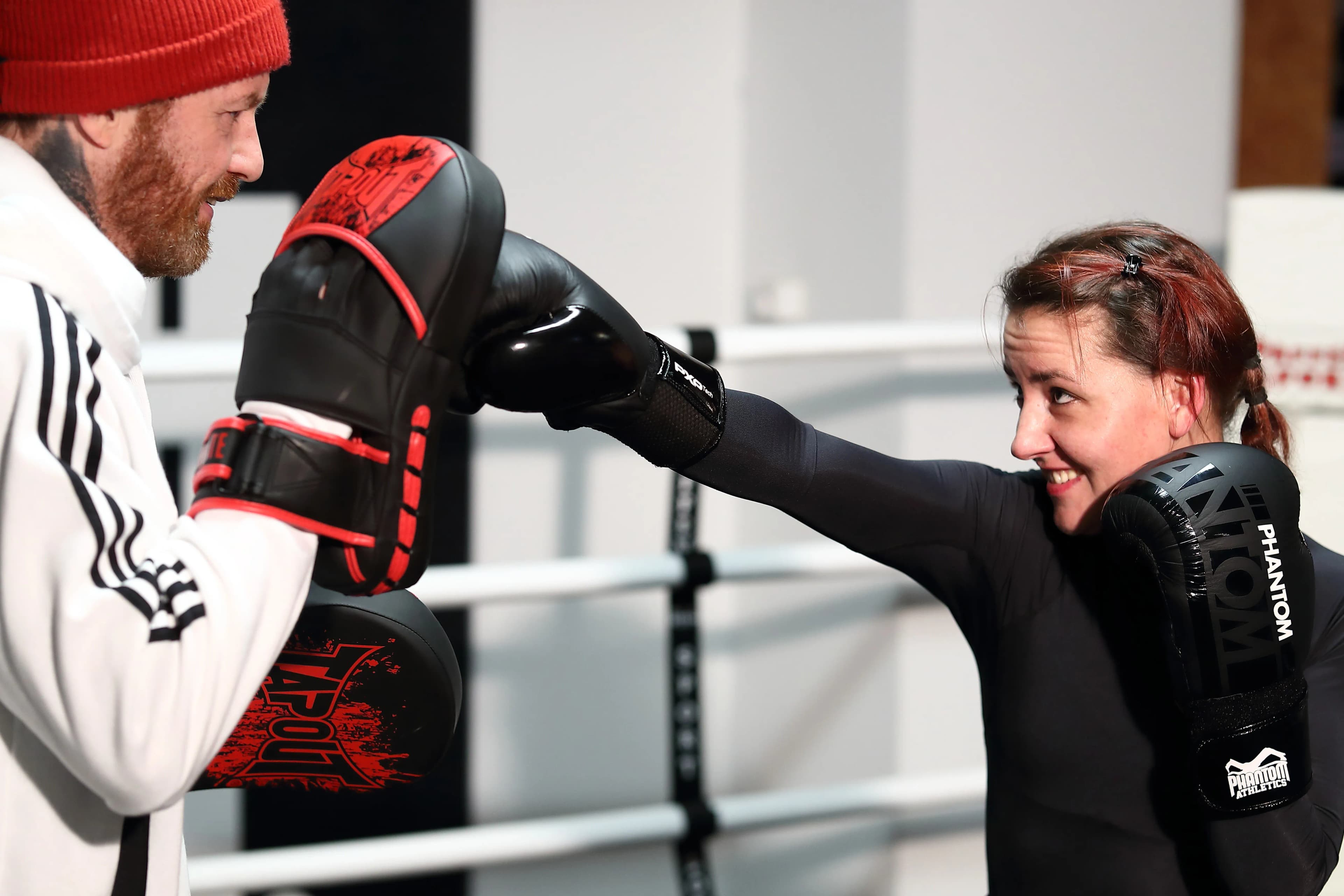 Frauen Kampfsport in Velbert – Selbstverteidigung und Fitness