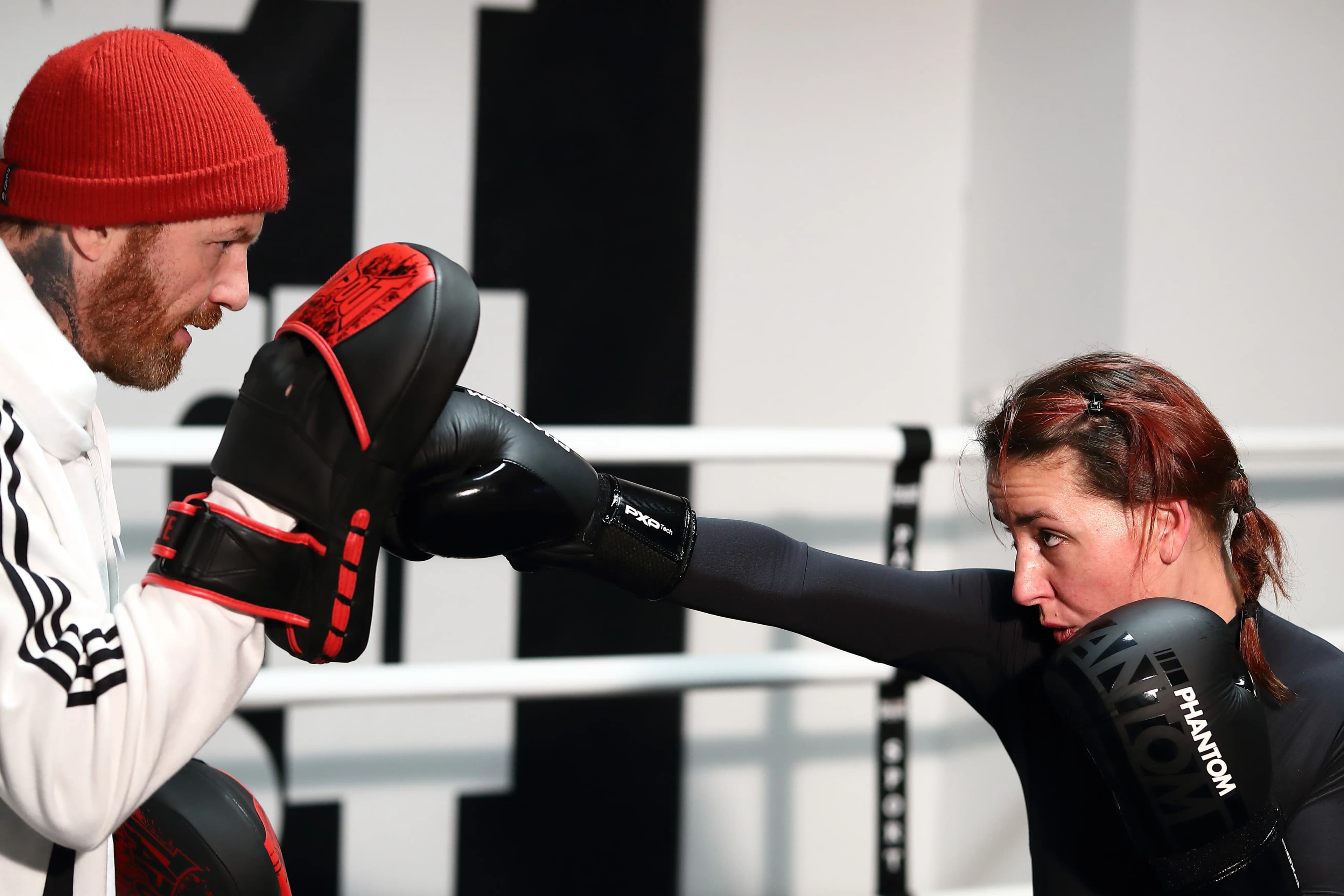 Frauen Kampfsport in Velbert – Selbstverteidigung und Fitness
